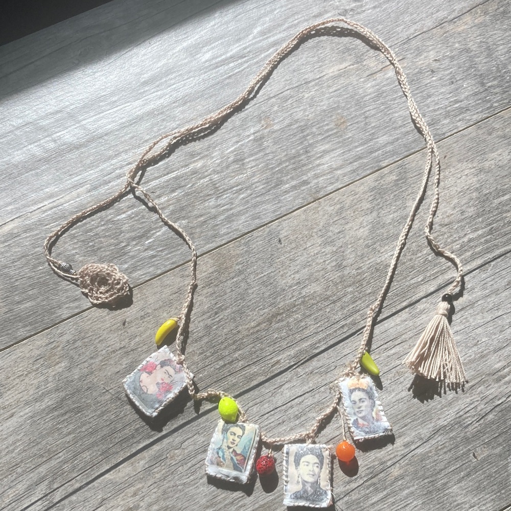 Hand Crafted Multicolor Frida Kahlo Necklace - Picture 4 of 7